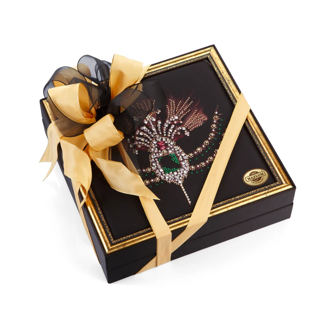 Table Series: Small Box of Chocolates with Gem-Studded Velvet (Padişah Sorgucu)
